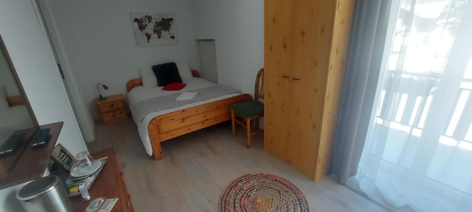 Les Touristes Hotel